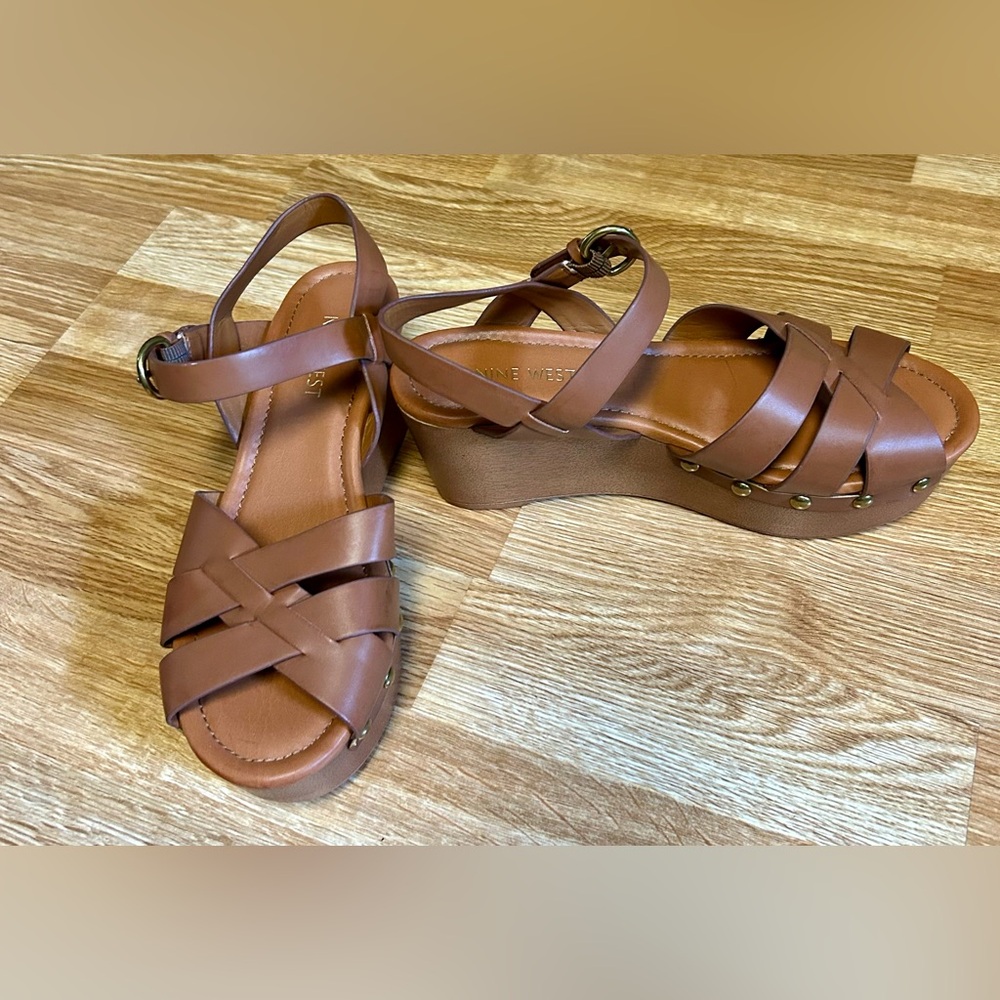 NWOT sz 6.5 Nine West Annah Brown Tan Platform Wedge Sandals